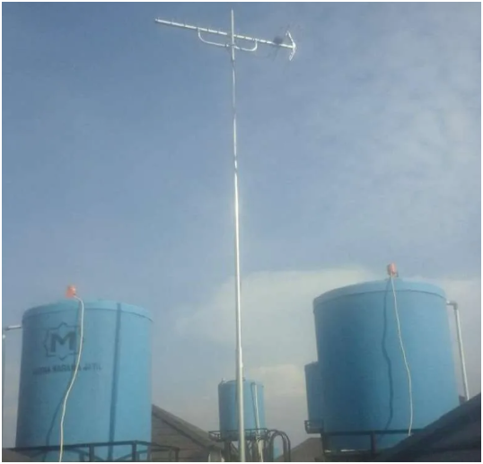 tiang antena tv